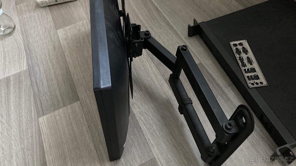 Monitor LG Flatron E2211PU-BNX - 2