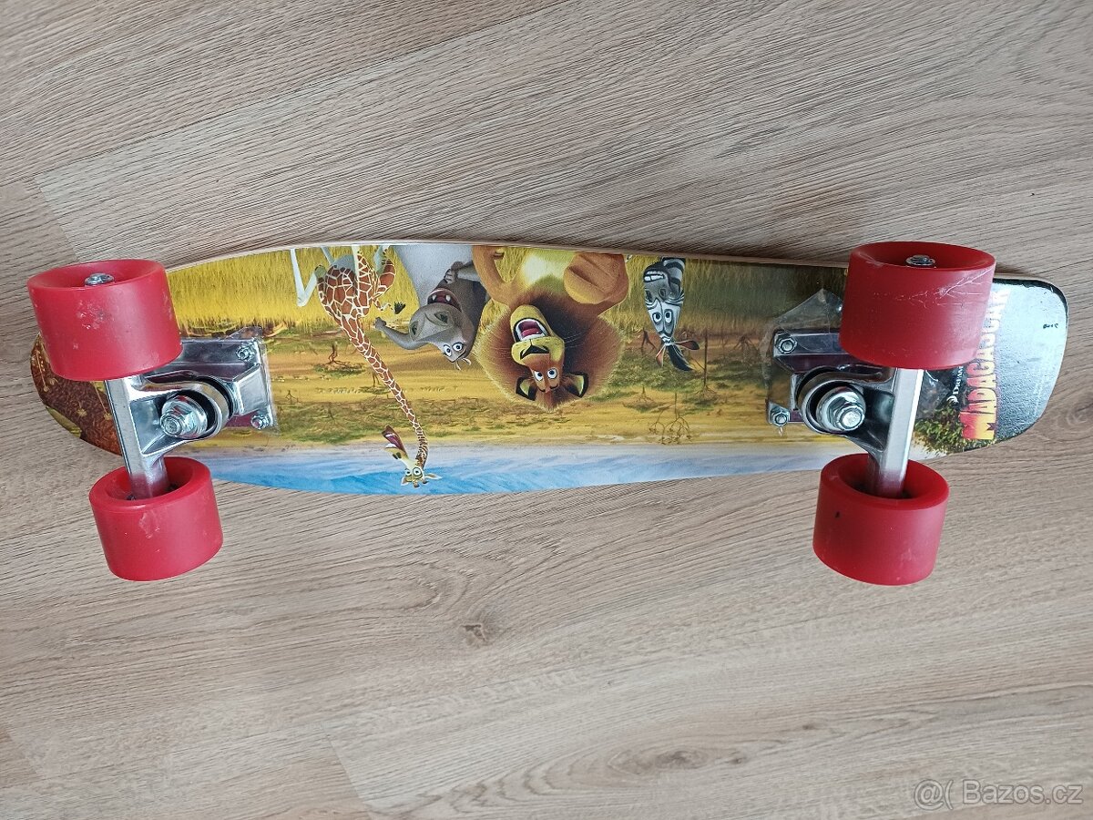 Dětský skateboard Madagaskar Pombär - 2