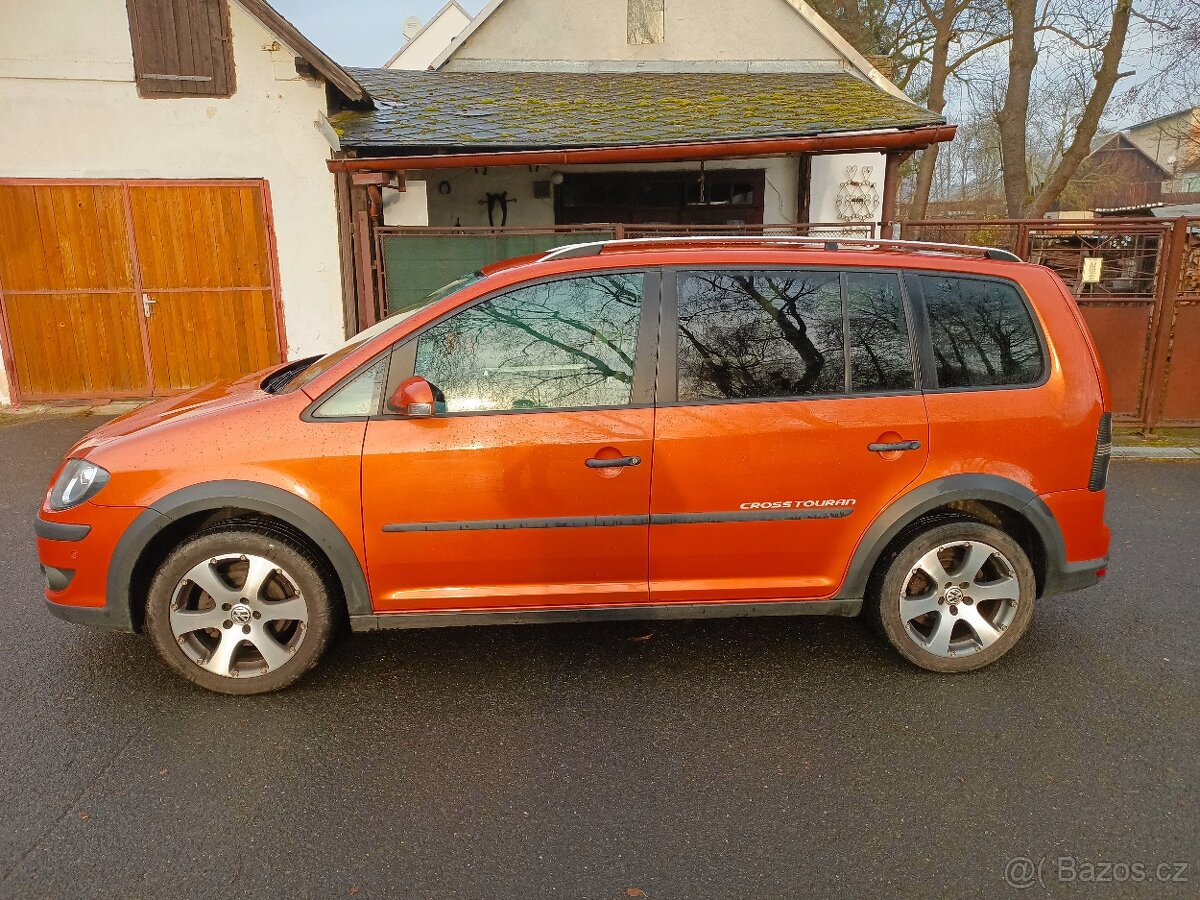 Prodám VW Touran Cross 1.4 TSI, LPG - 2