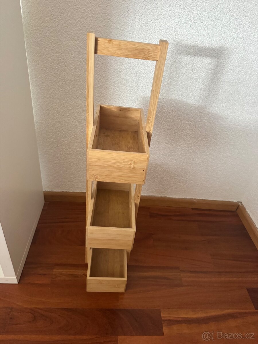Prodám dřevěný stojánek - 2