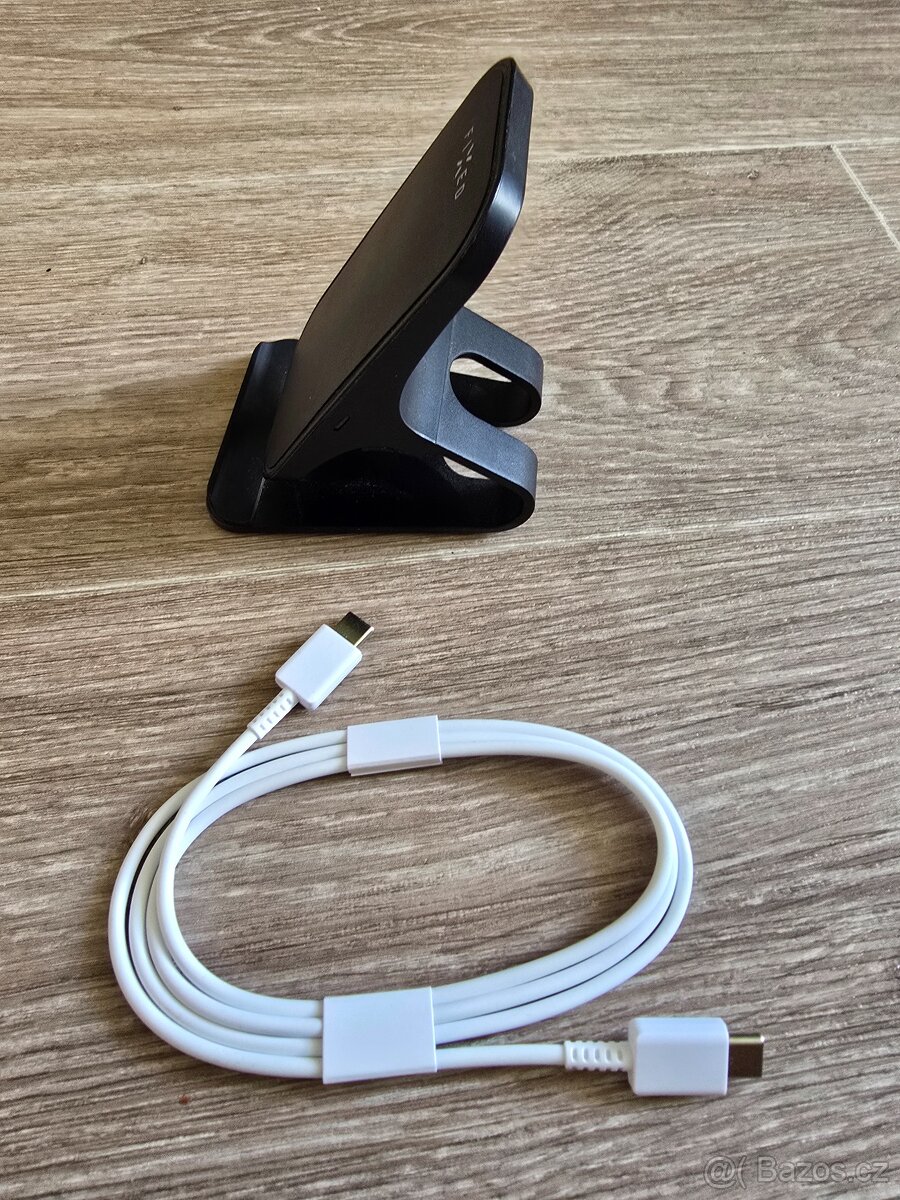 Bezdrátový nabíjecí stojánek Fixed - 2