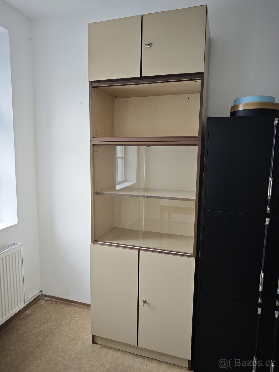 Skriňě - 2