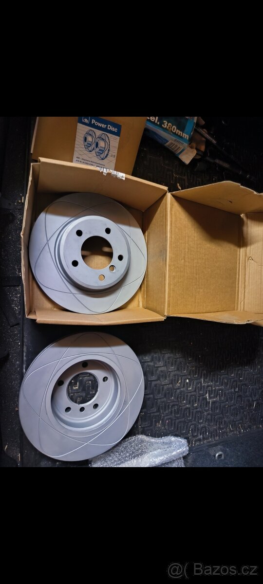 Kotouče 300mm 5x120 - 2