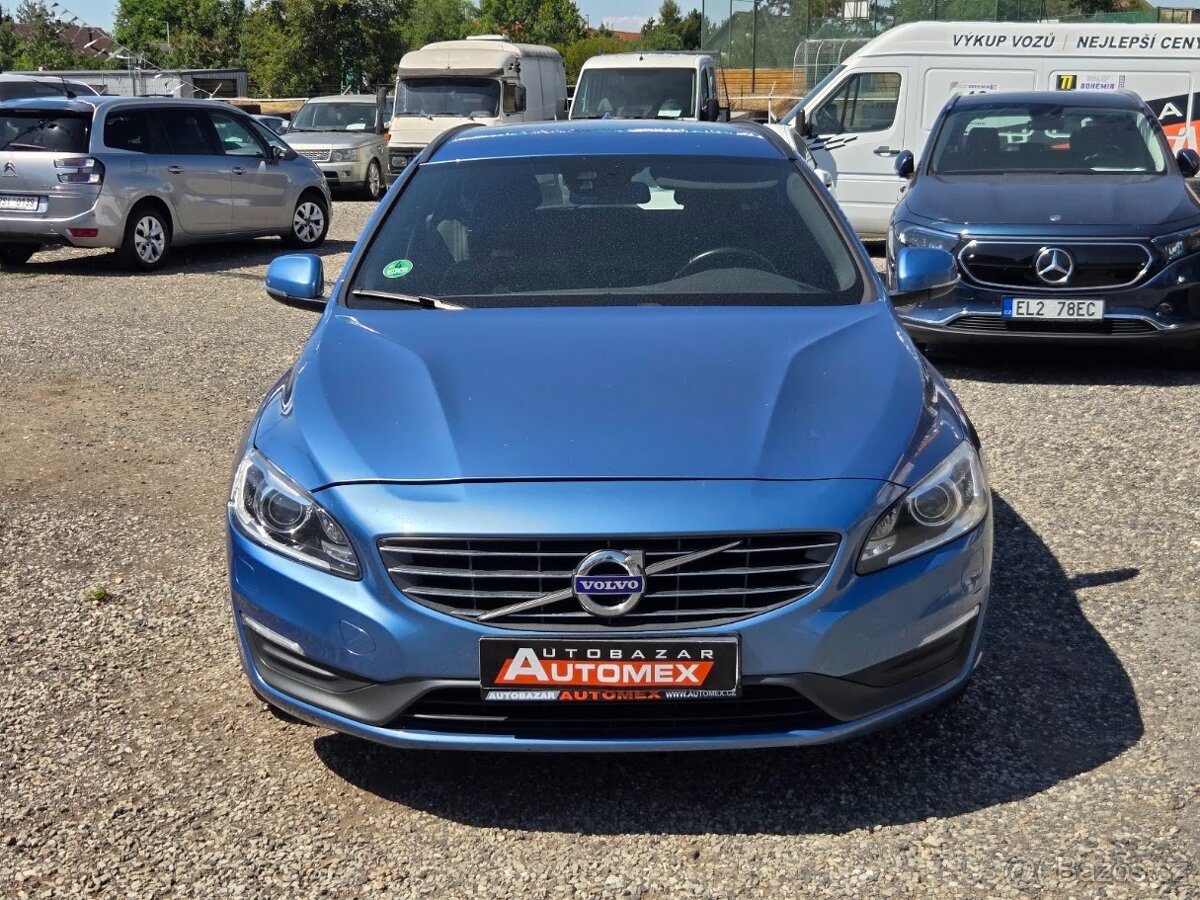 Volvo V60 2.0 D4- 120kw- NAVIGACE- A/C- SUPER - 2