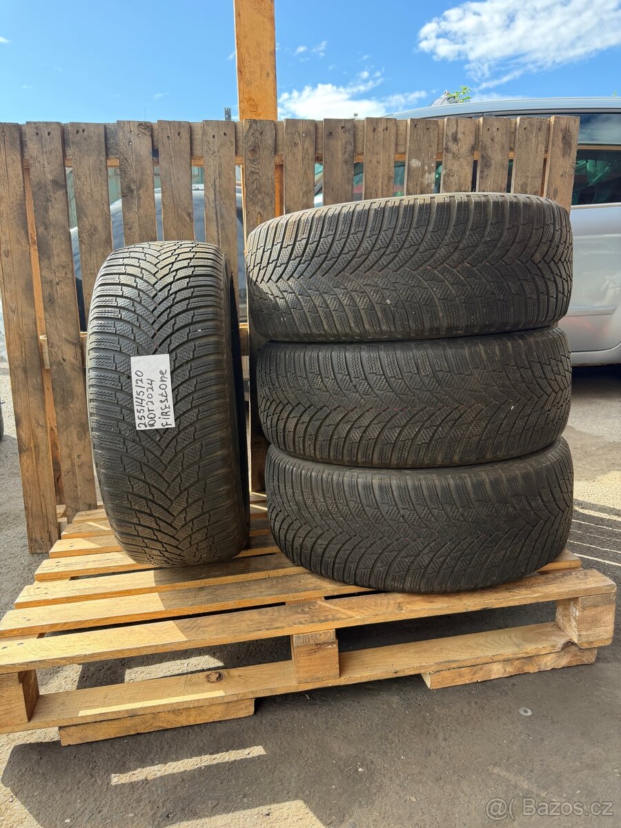 Prodám pneu zimni 255/45/20 - 2