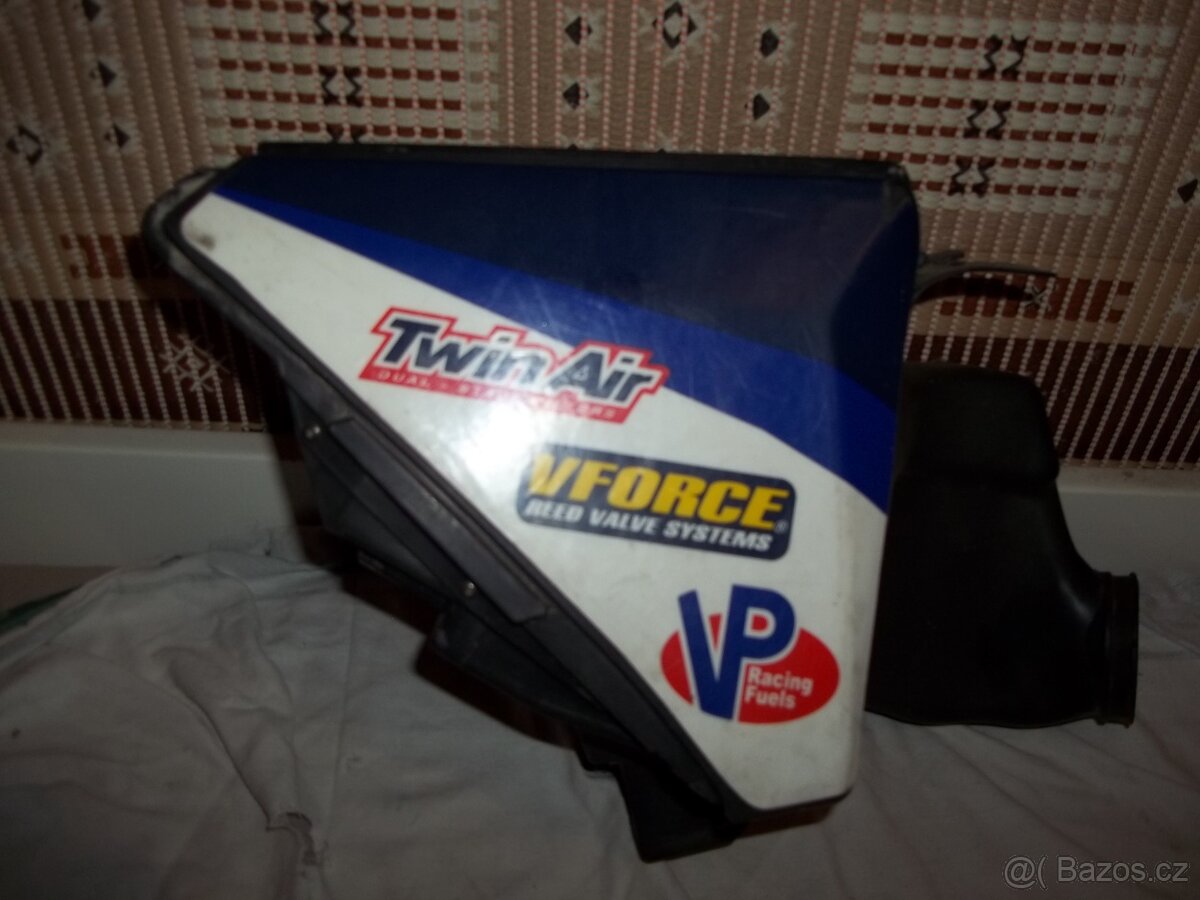 YZ 250F 0305 FILTR BOX - 2