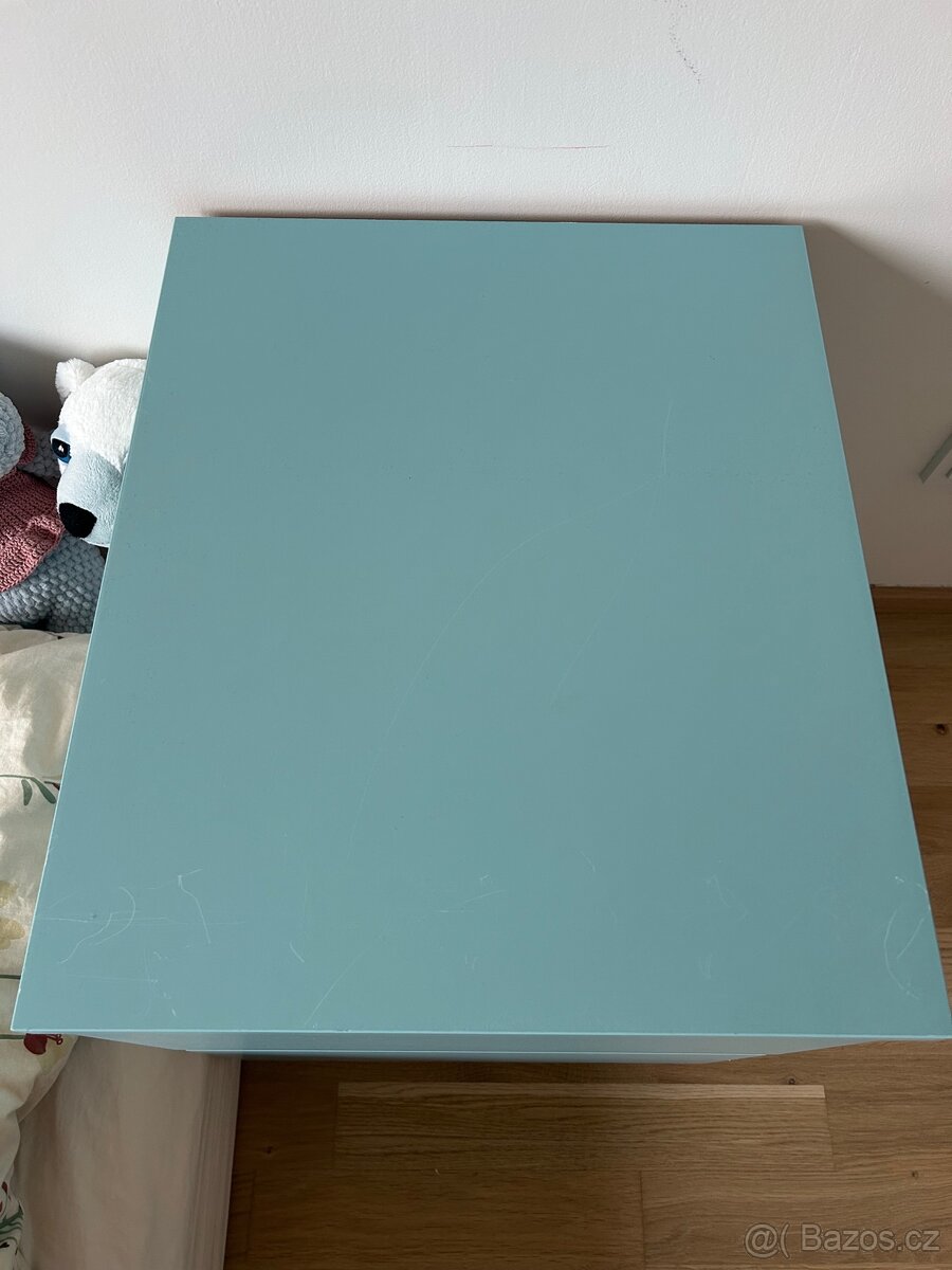 Noční stolek IKEA MALM – tyrkysová, 2 zásuvky - 2