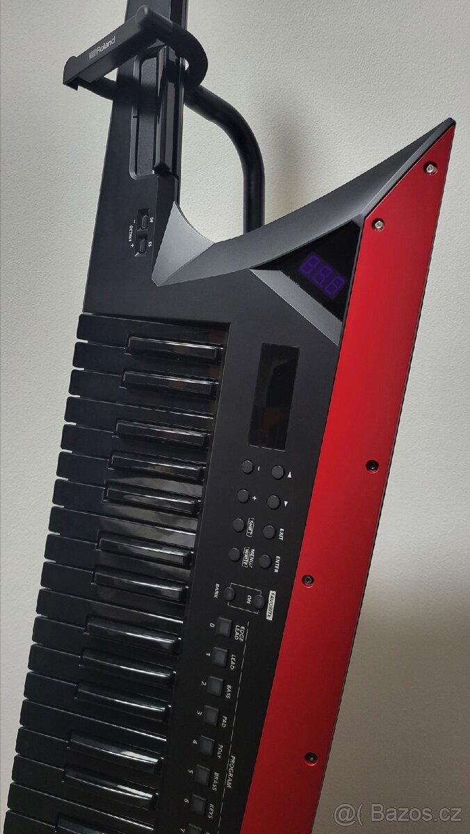 Prodám keytar Roland AX-Edge black v záruce + stojan - 2