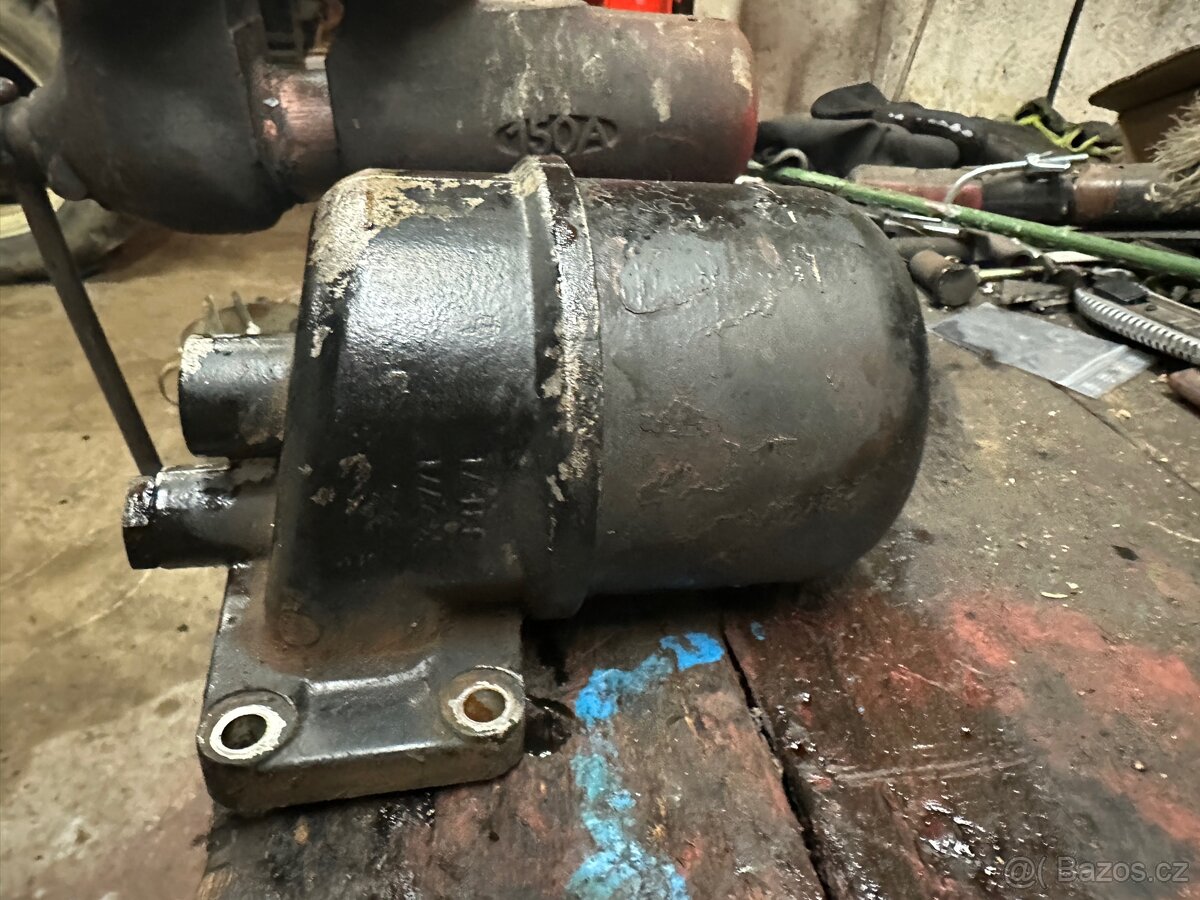 Odstředivka Zetor 7245 - 2