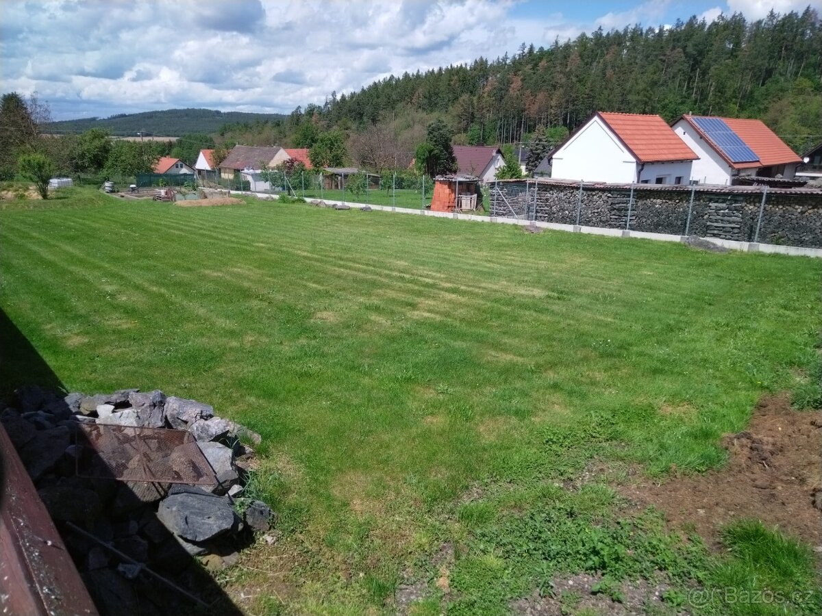 Pozemek 574m2, Dolce u Přeštic - 2