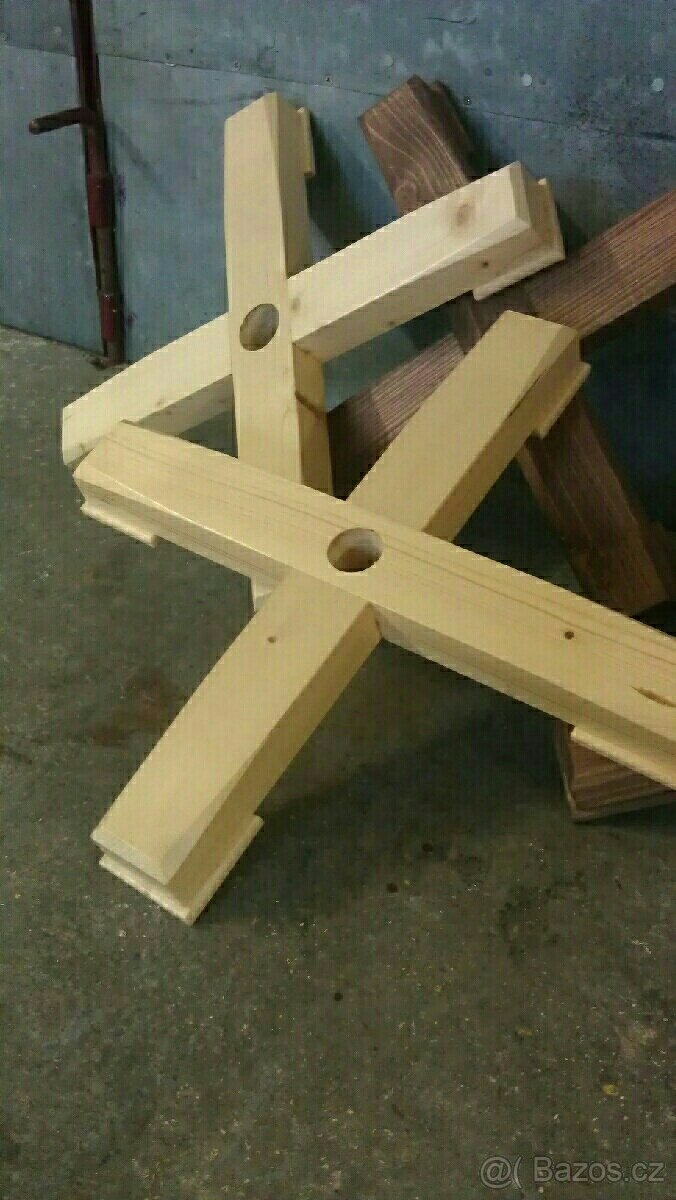 Stojánek na vánoční stromeček - 2