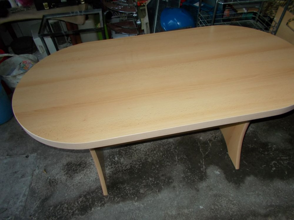 Stůl konferenční - 2