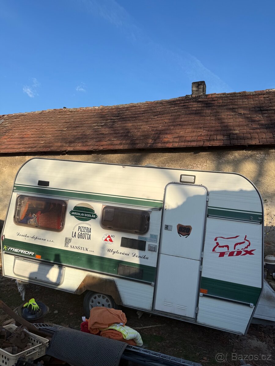 Karavan na pevné stání - 2
