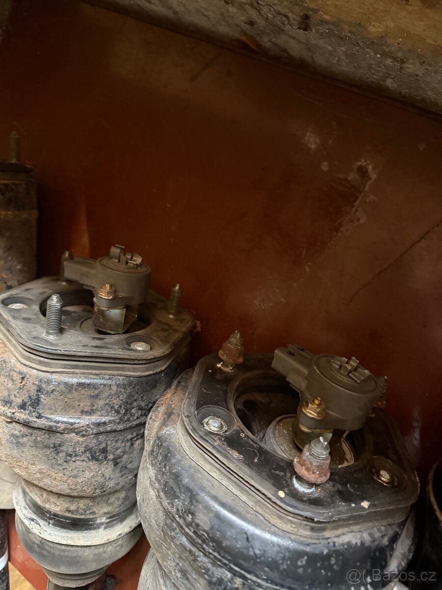 Lexus LS400 měchy - 2