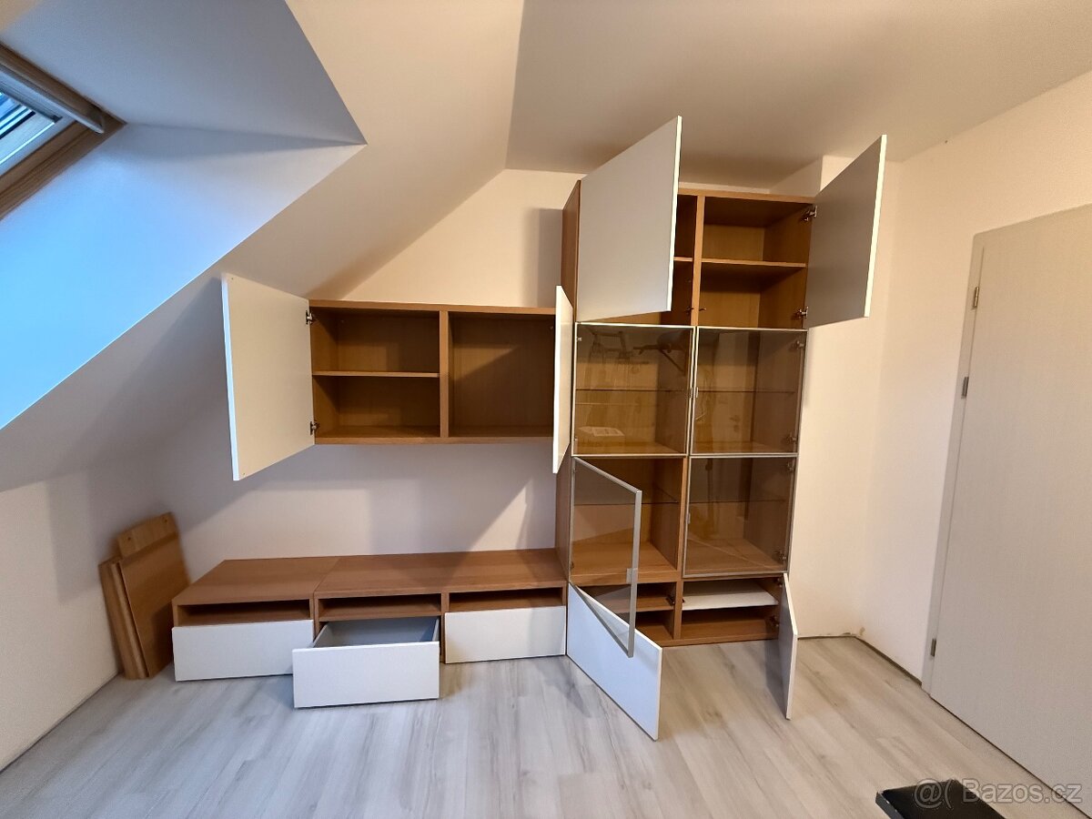 Obývací/dětská stěna - při rychlém jednání cena 2000,- - 2