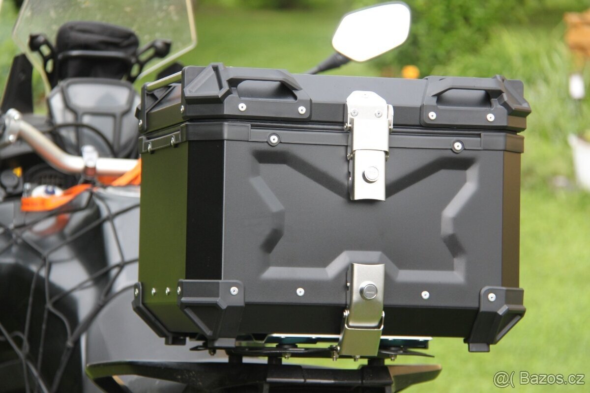 nový motokufr 45 l - na jednu velkou přilbu - 2