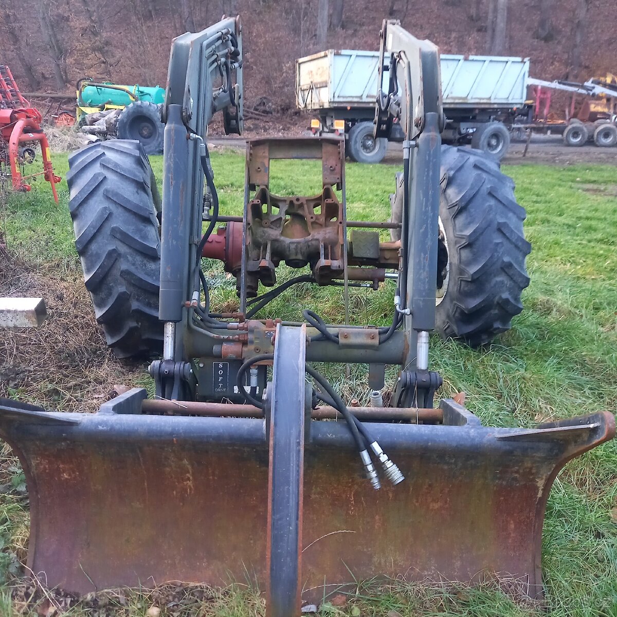 Čelní nakladač na Zetor Crystal - 2