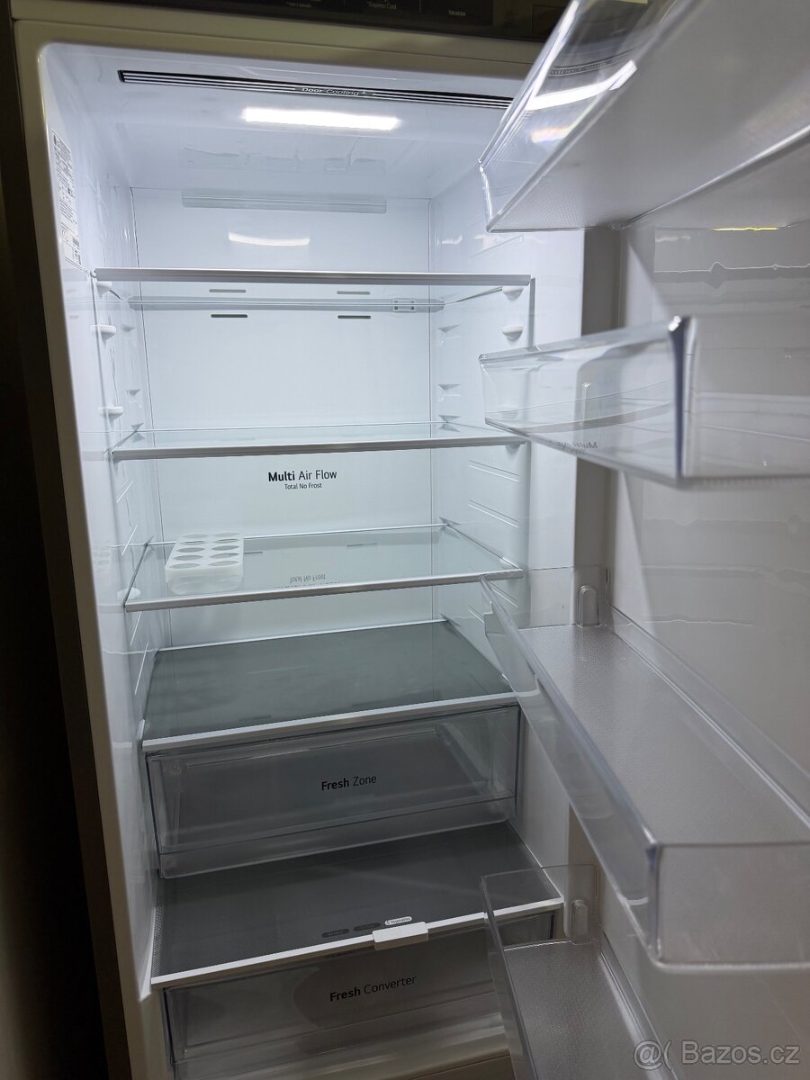 Lednice Smart LG - 2 a půl roku stará - 2