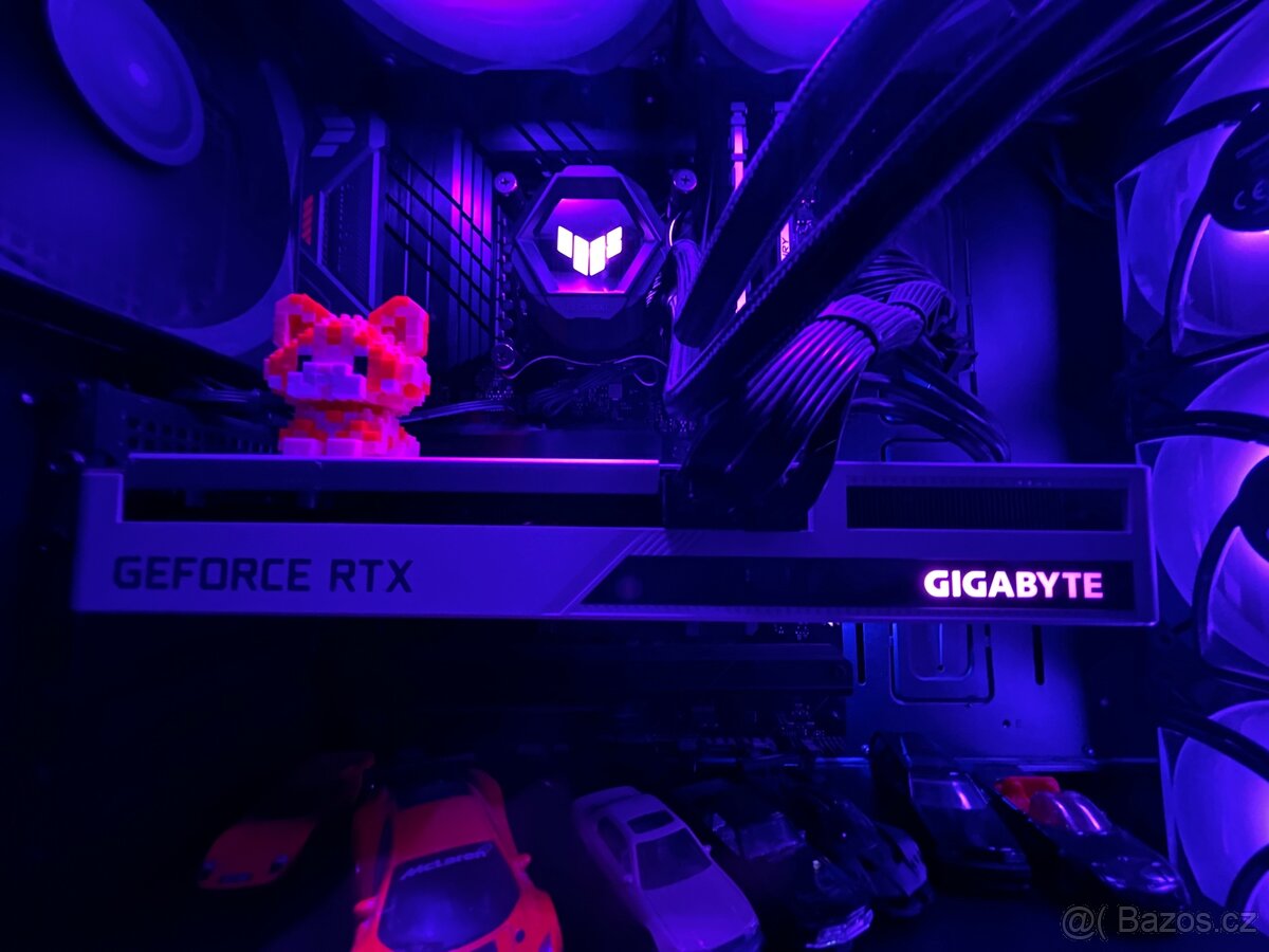 Gigabyte RTX 3060TI 8GB BÍLA - 2
