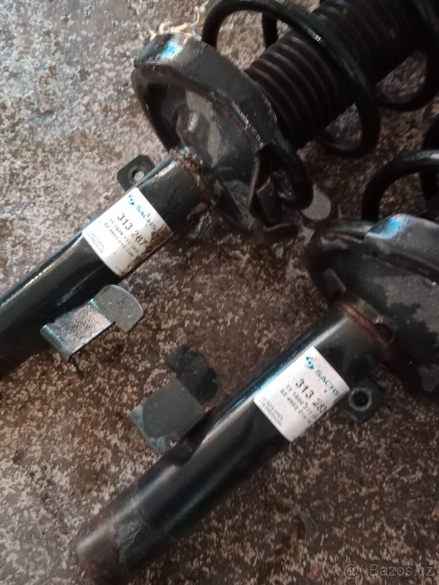 Tlumiče na ford focus II diesel - 2