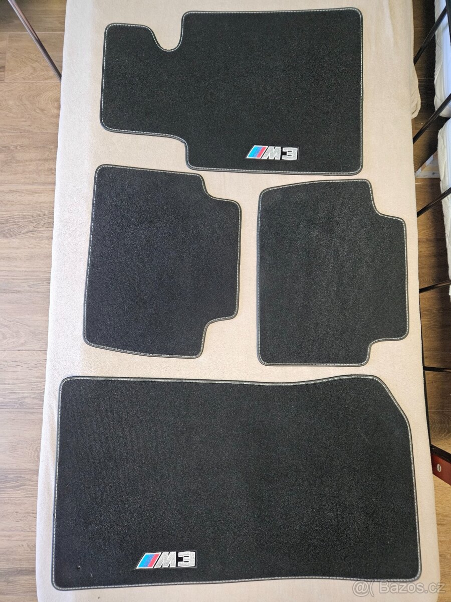 Prodám sadu koberečků do BMW M3 E46 - 2