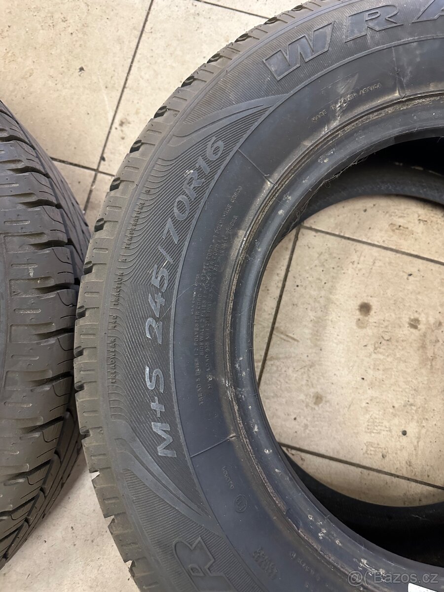 Pneu Wrangler 245/70/16 - 2