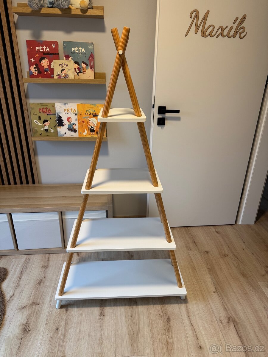 Policovy regal teepee - 2