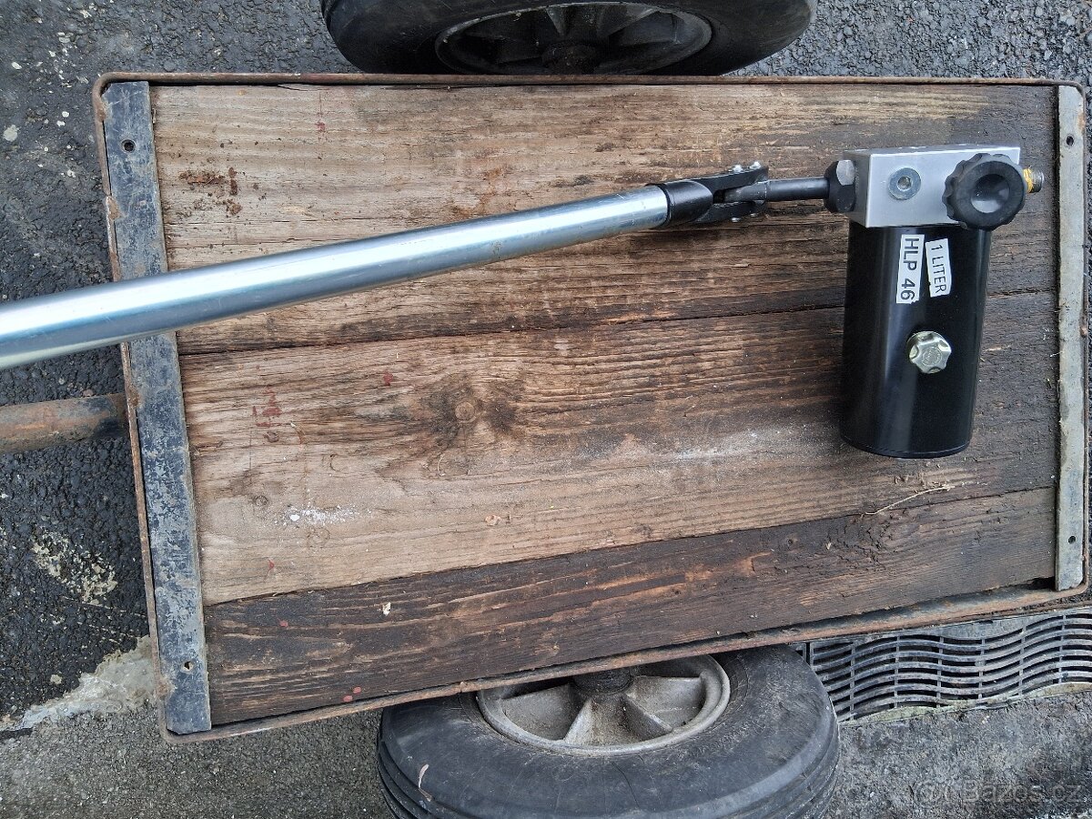 Ruční hydraulická pumpa - 2