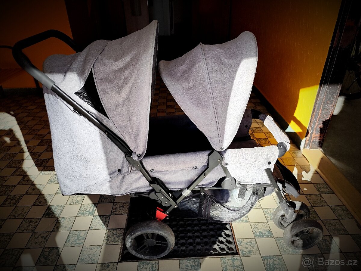 Sourozenecký kočárek, Dvojkočár - 2