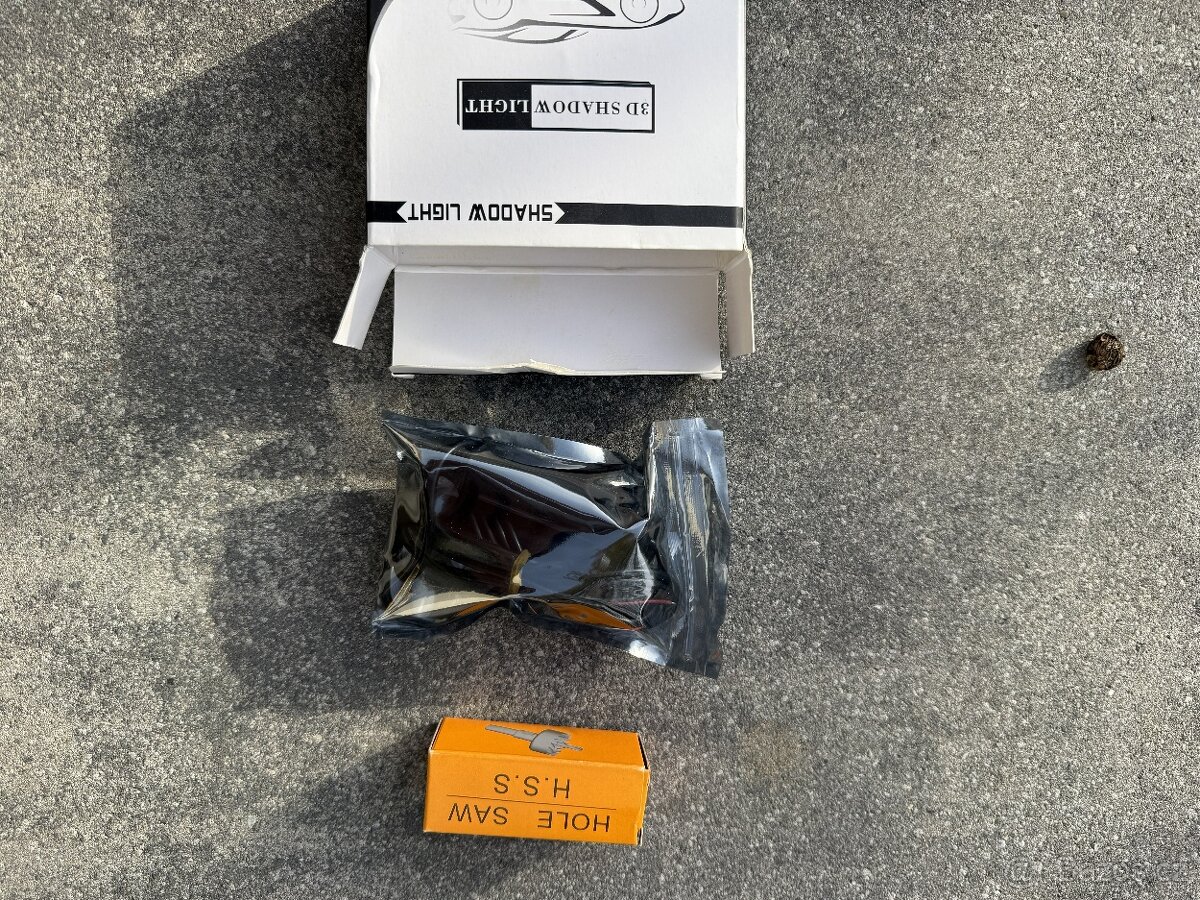 Svítící LED logo do dveří SHELBY - 2