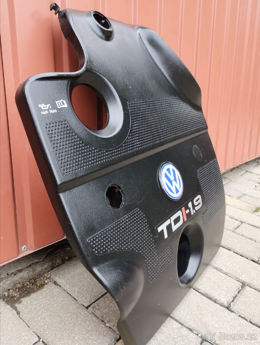 Kryt motoru VW Golf IV - 2