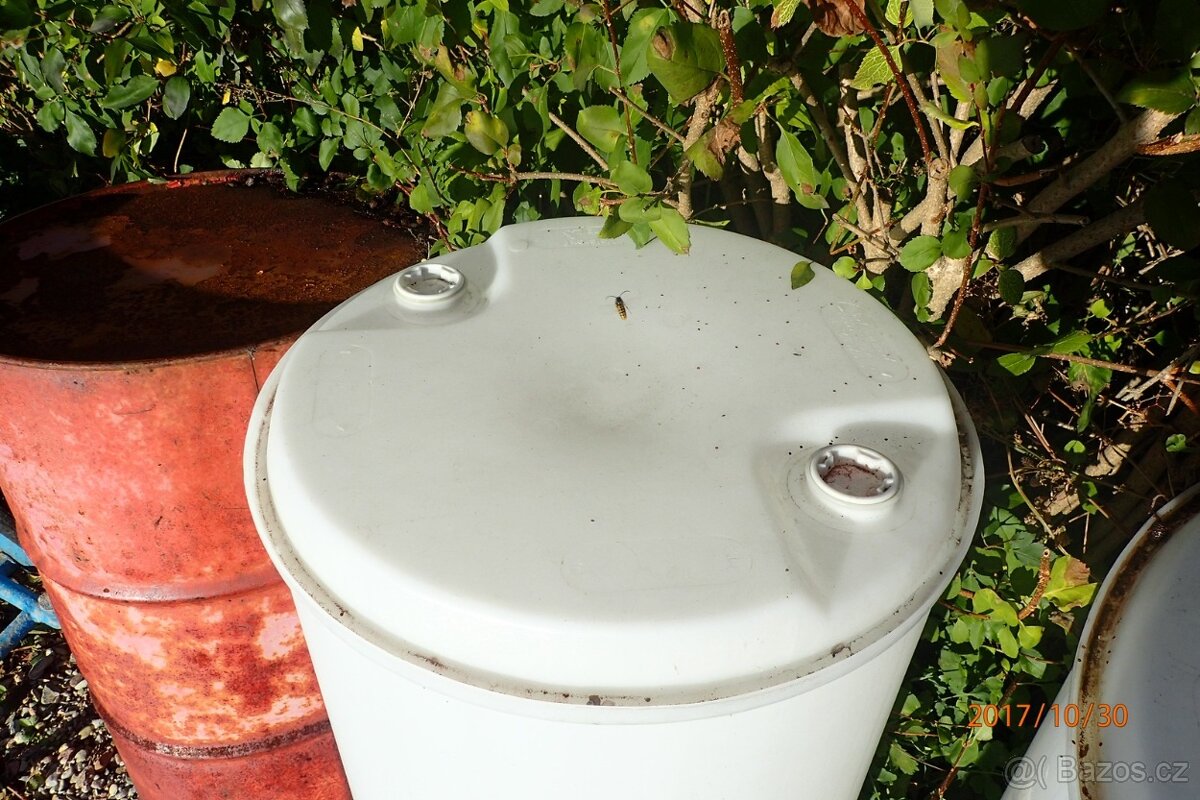 Sudy na vodu, plastové 220L - 2