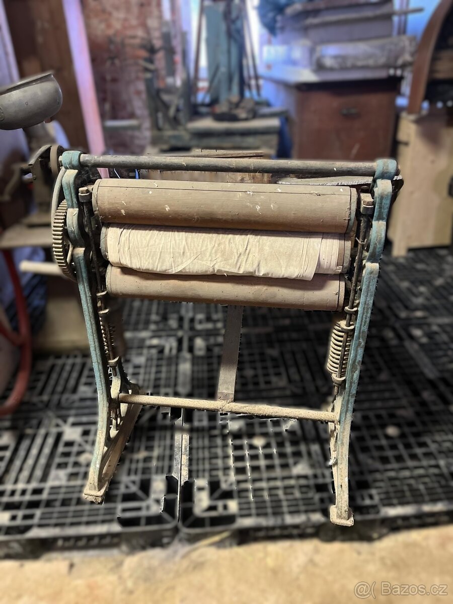 Starožitný mandl - 2