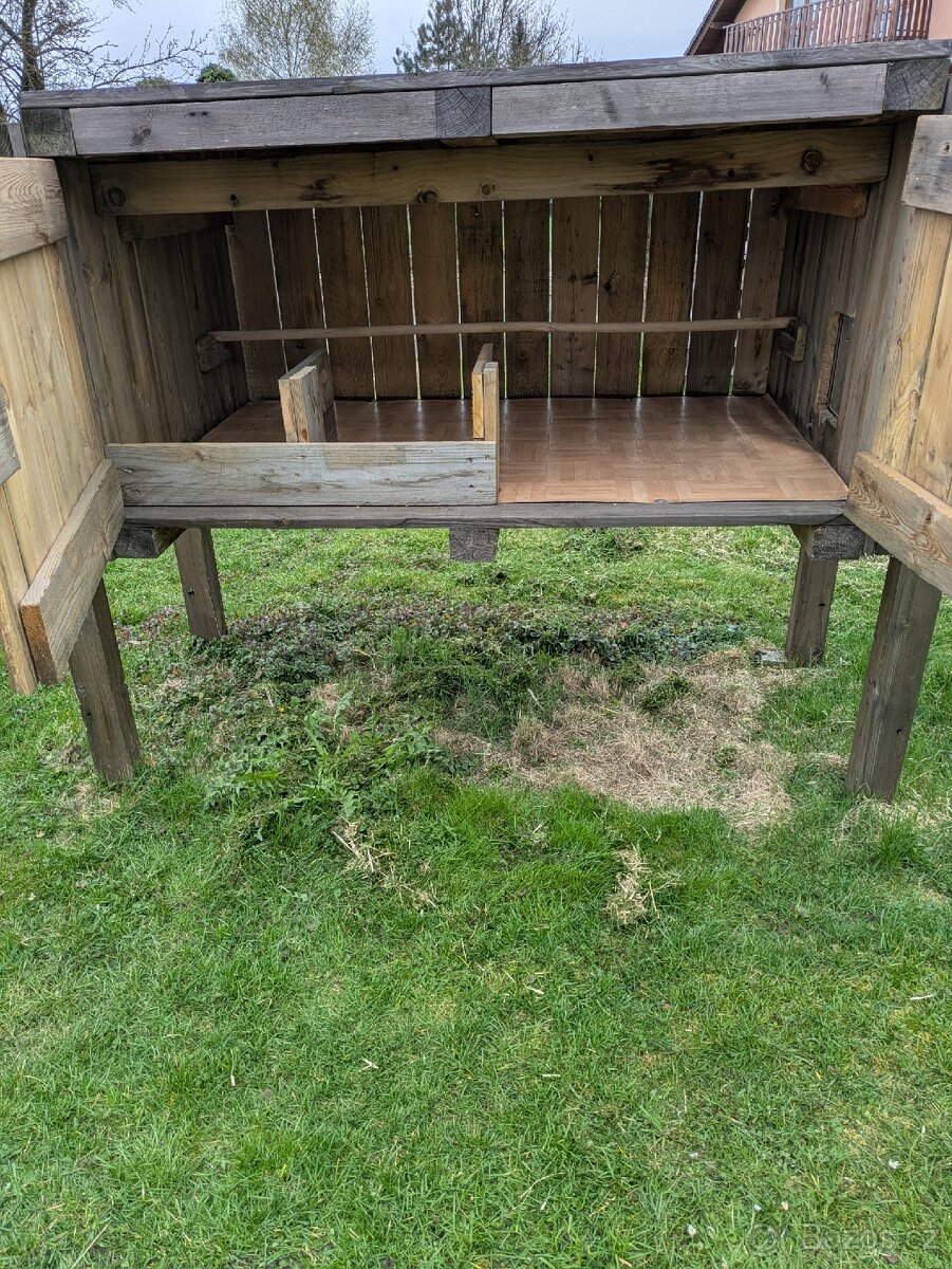 Dřevěná bedna. - 2