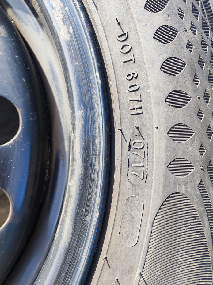 175/65 R14 Nokian komplet - 2