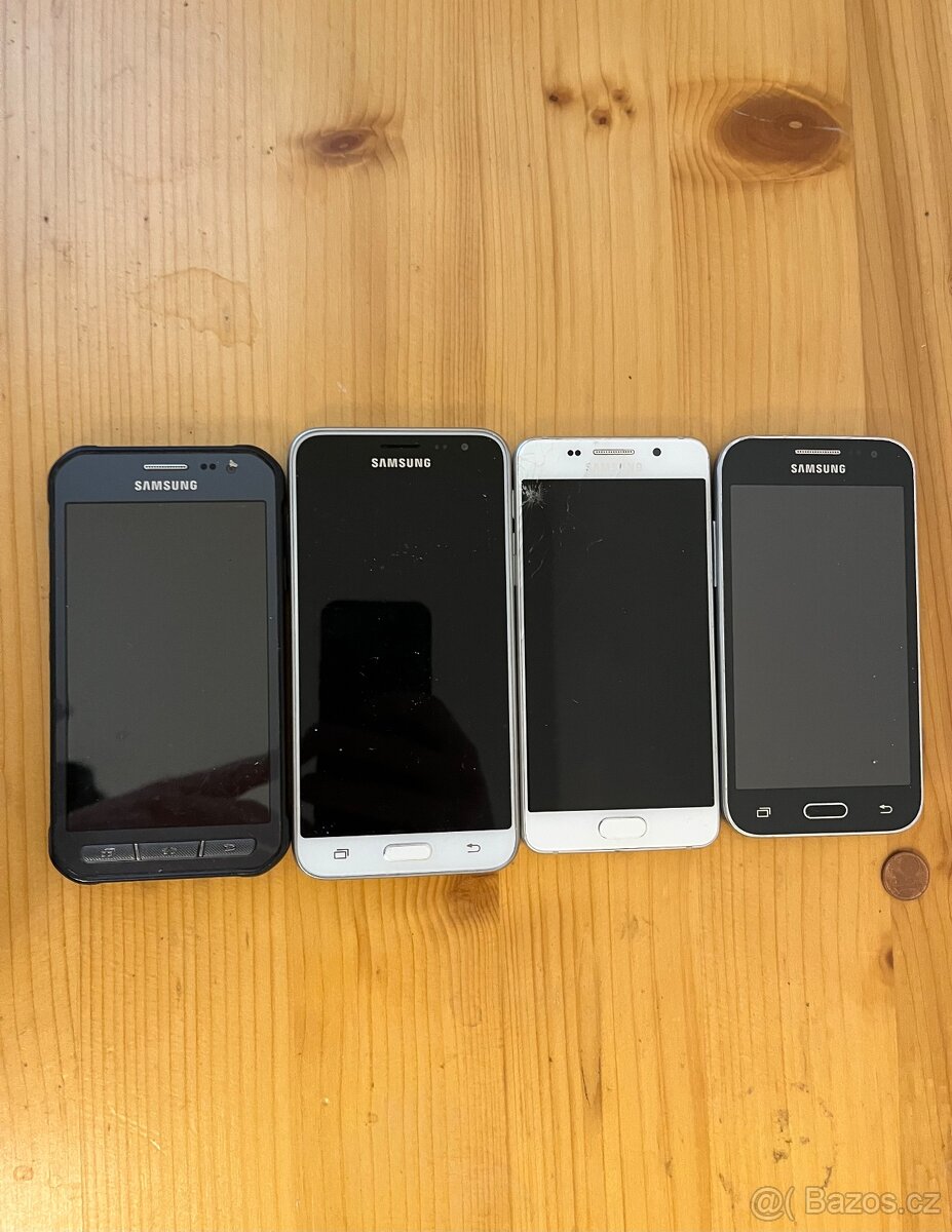 Balíček 4 telefonů Samsung – funkční i na díly - 2
