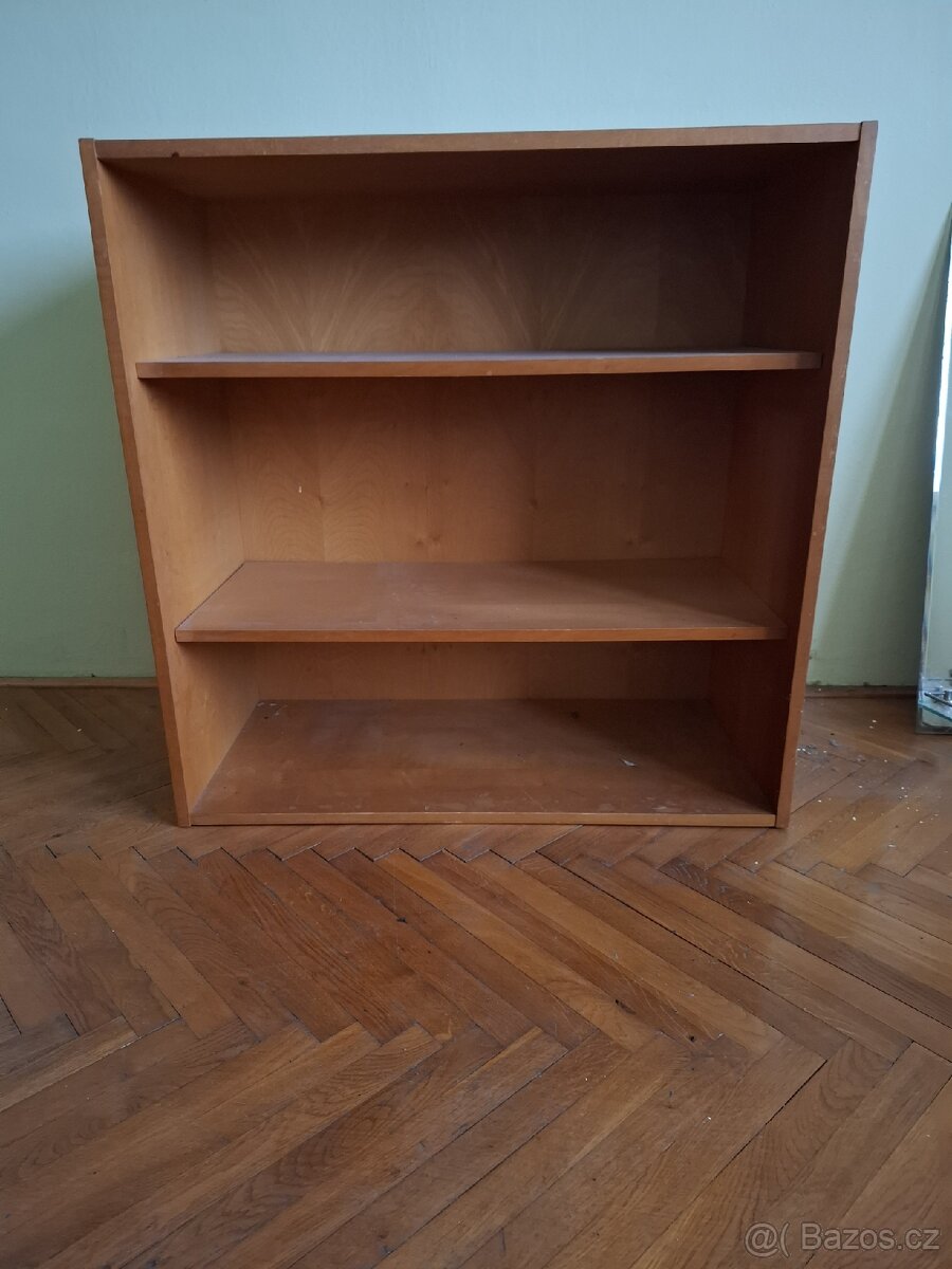 Skrinka s policemi - 2