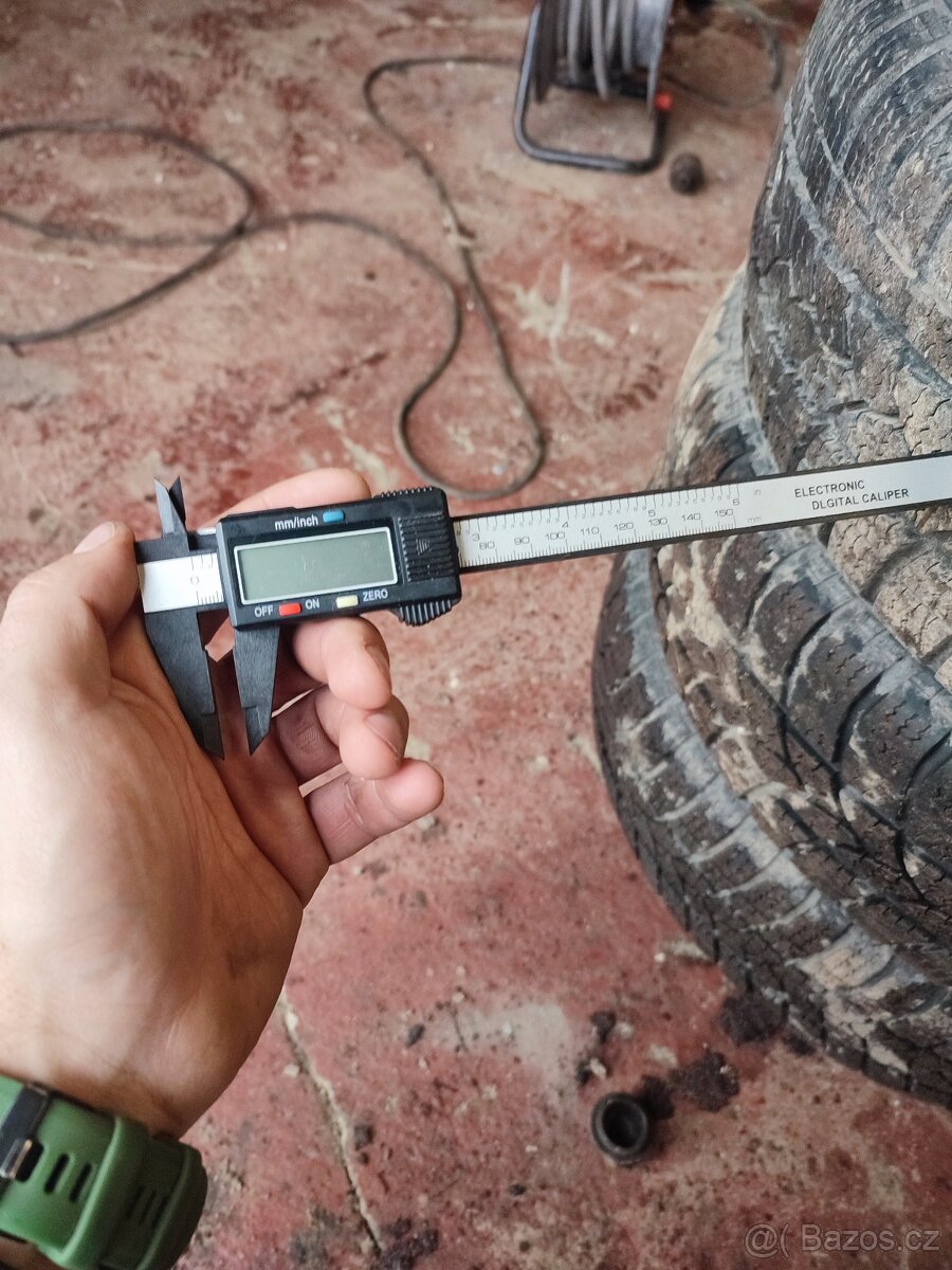 Zimní pneu 185/60R14 - 2