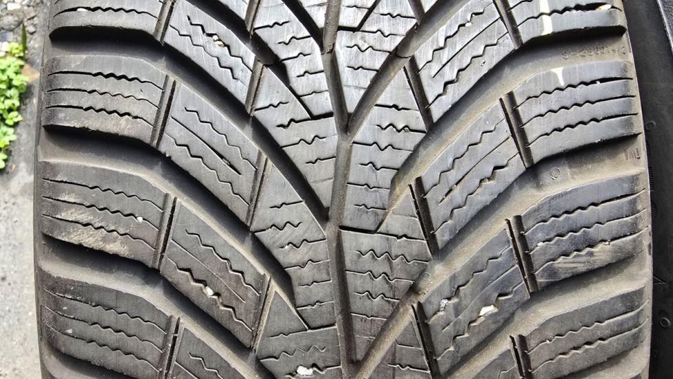 Zimní pneumatiky 205/55/16 Continental - 2