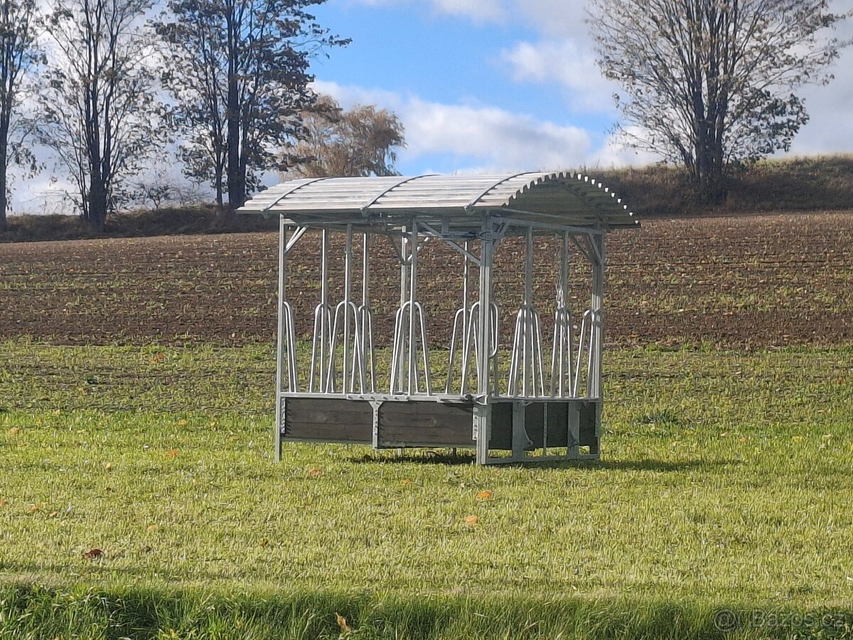 Prodám příkrmiště hranaté přenosné čelním nakladačem - 2