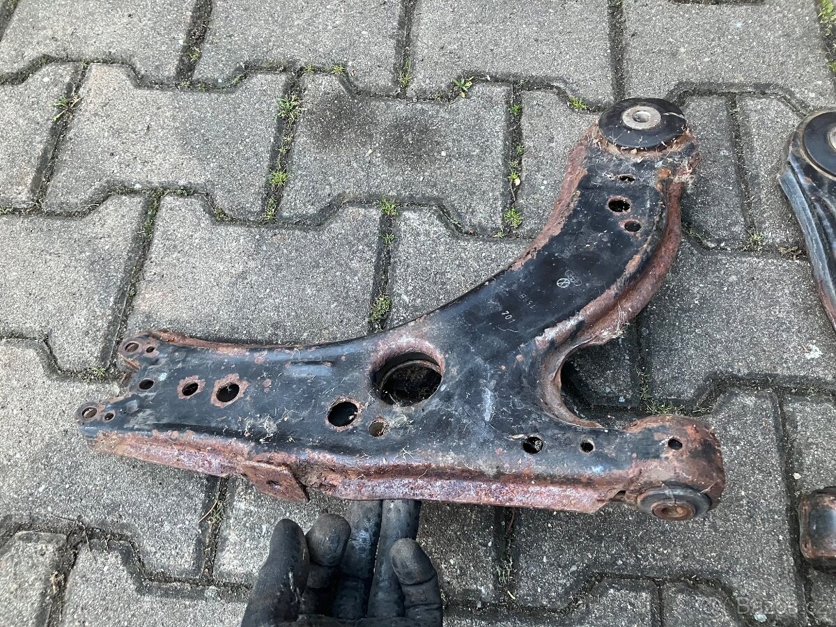 Ramena Octavia I ( 1U ) s Poverflex silentbloky - 2