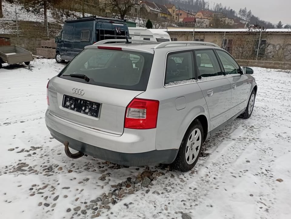 audi A4Avant/1:9 TDI/96 KW/Quattro - 2