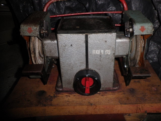 dvoukotoučová bruska - 2