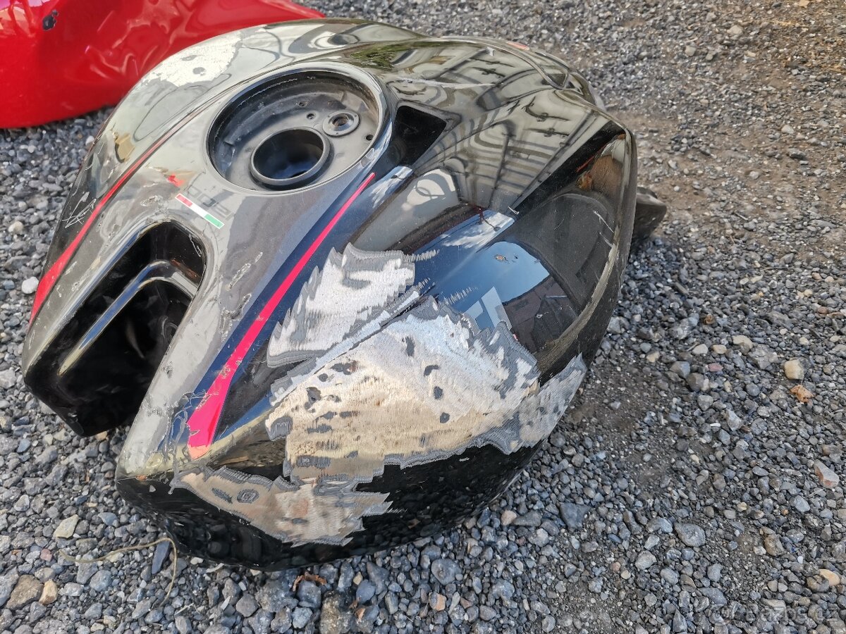 Ducati Monster 1200R Soubor dílů - 2