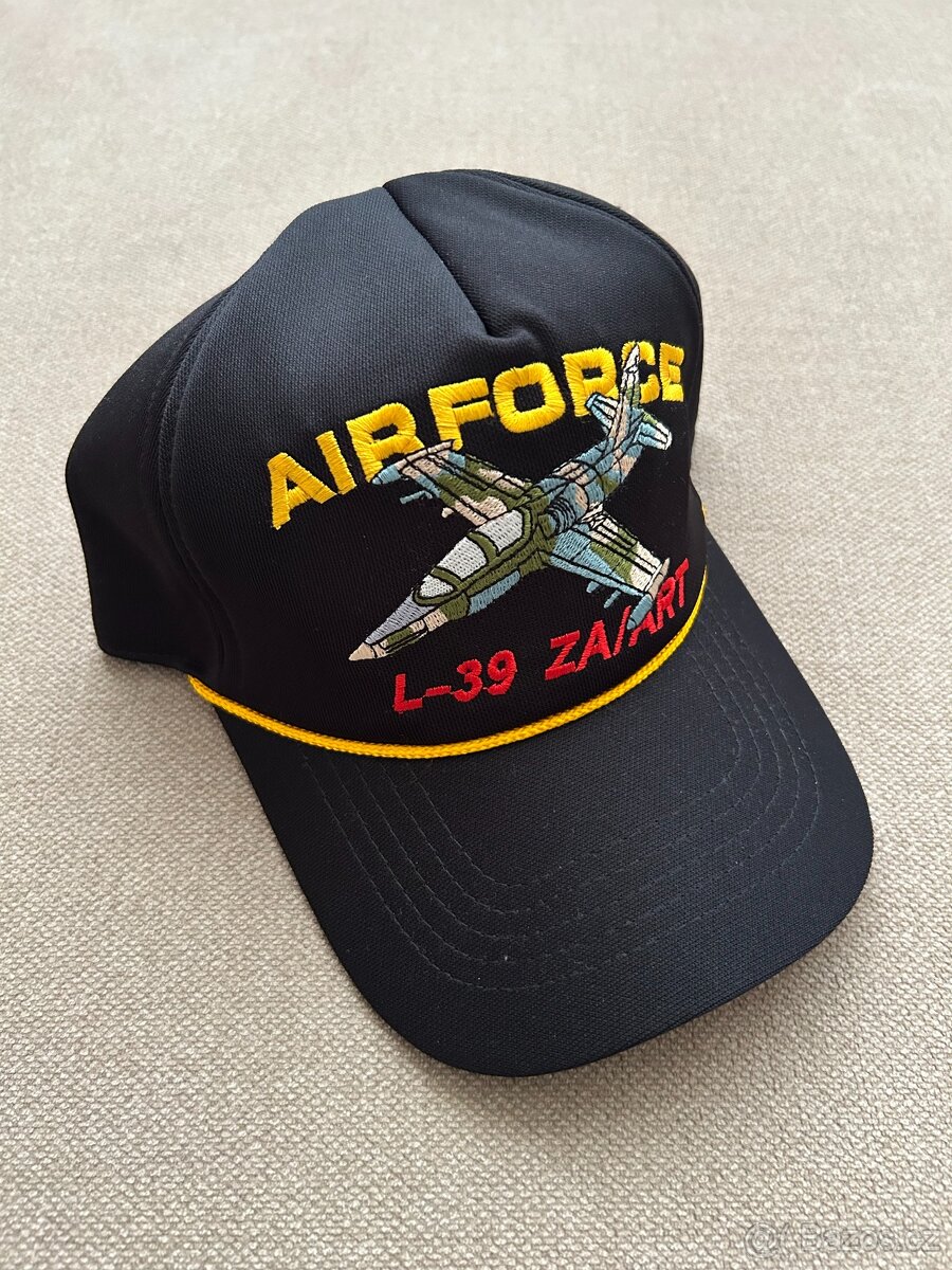 Letectví / kšiltovka / L-39 /COMAC - 2