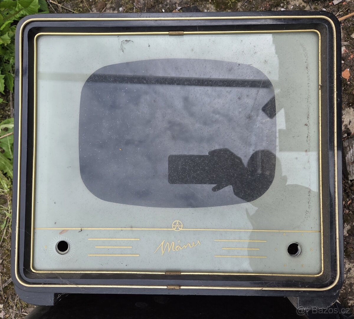 TV Mánes - skelety - 2