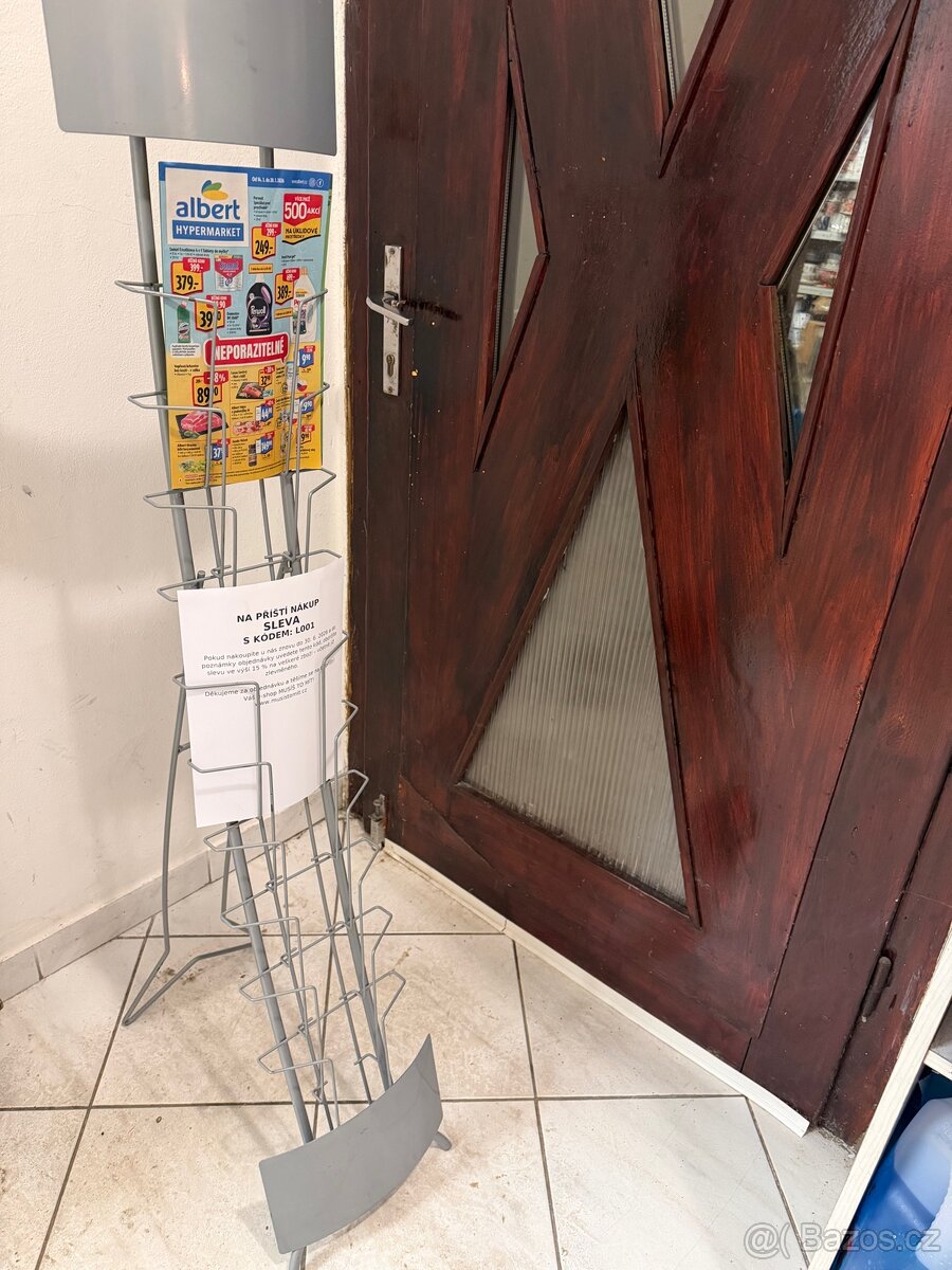 Stojan na letáky, noviny apod - 2