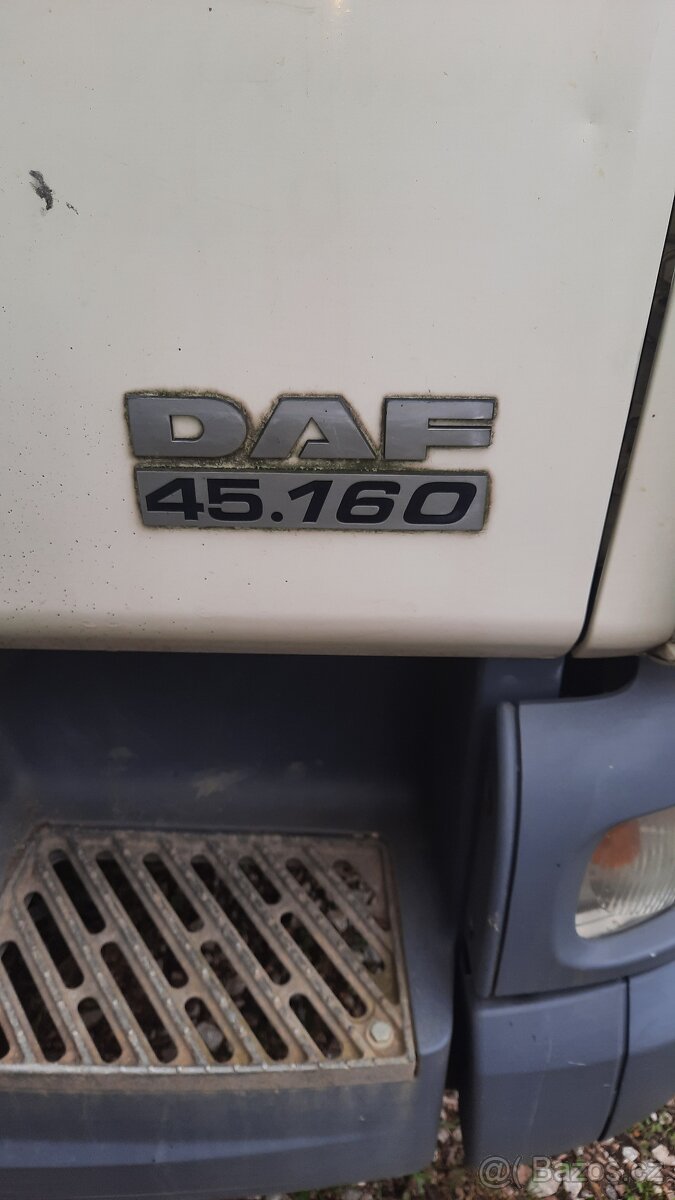 Nosic kontejneru daf - 2