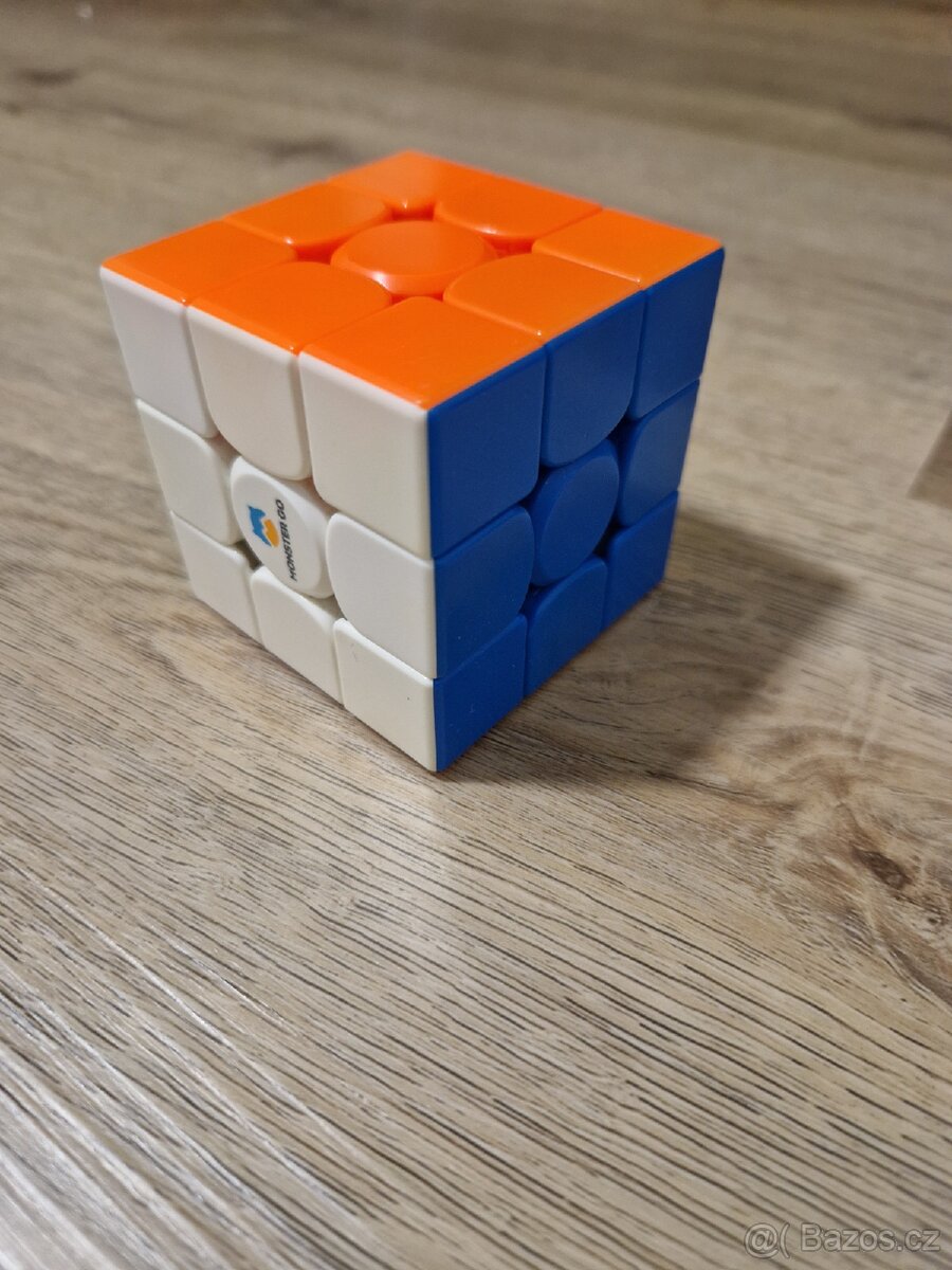 RUBIKOVÁ KOSTKA - 2