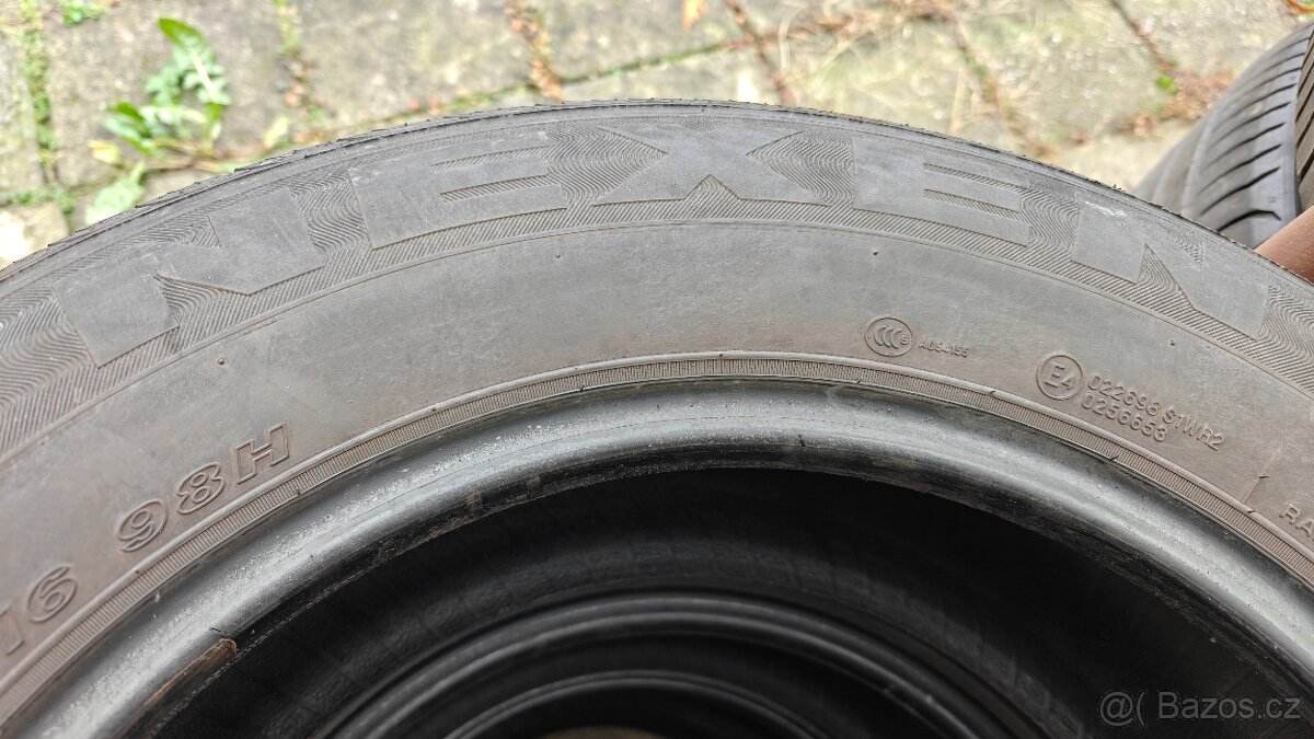 Sleva Sada 4ks letnich pneu 215/65R16 98H - 2